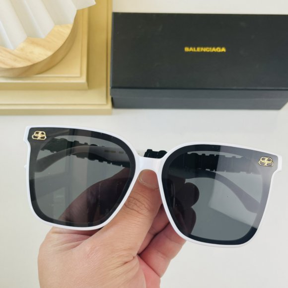 Balenciaga очки K2_2702BA10