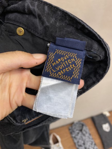 Louis Vuitton - Мужские штаны джинсы DZ_2312LV4 Louis Vuitton - Мужские штаны джинсы DZ_2312LV4