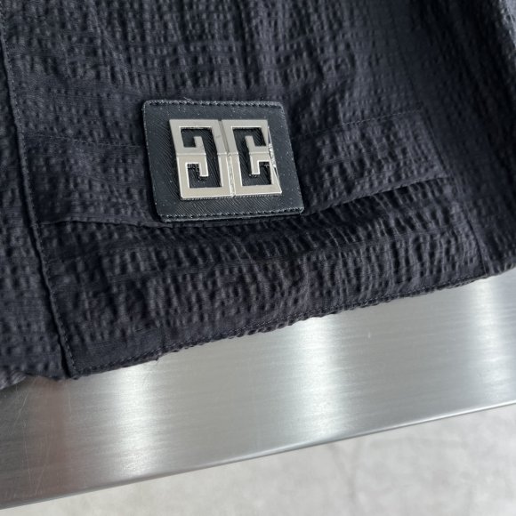 Givenchy - Мужская рубашка TJ_1805GI2 Givenchy - Мужская рубашка TJ_1805GI2