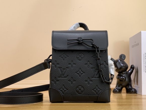 Louis Vuitton Nano Steamer - Сумка мессенджер CN_0111LV2