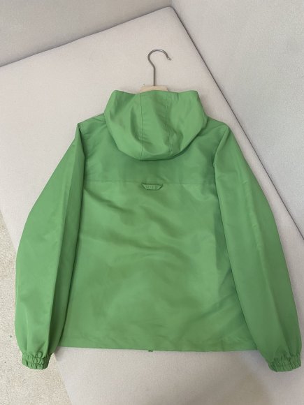 Louis Vuitton - Мужская двухсторонняя куртка ветровка DZ_2107LV1 Louis Vuitton - Мужская двухсторонняя куртка ветровка DZ_2107LV1