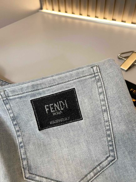Fendi - Мужские штаны джинсы DF_0208FE5 Fendi - Мужские штаны джинсы DF_0208FE5