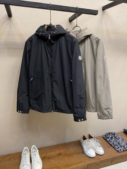 Moncler - Мужская куртка парка DZ_2409MO4