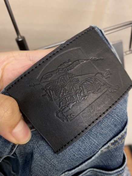 Burberry - Мужские штаны джинсы DZ_0312BU6