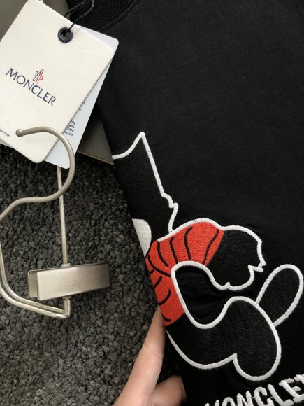 Moncler - Мужская футболка майка DZ_1202MO9