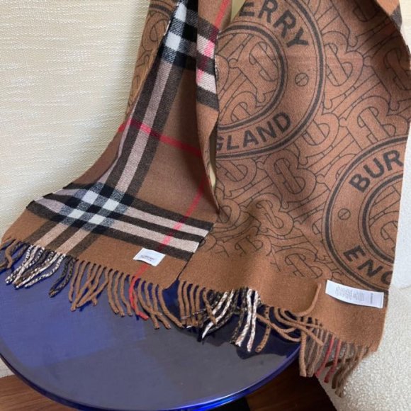 Burberry Кашемировый шарф JX_2111BU3