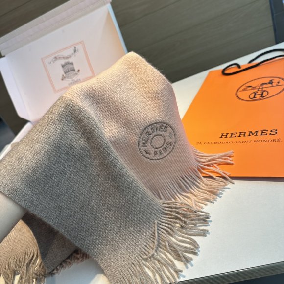 Hermes - Кашемировый шарф JX_0710HE2 Hermes - Кашемировый шарф JX_0710HE2