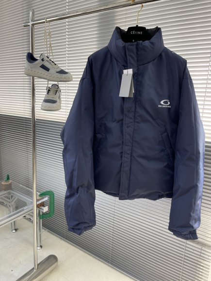 Balenciaga - Мужская двусторонняя куртка пуховик TJ_0511BA10 Balenciaga - Мужская двусторонняя куртка пуховик TJ_0511BA10