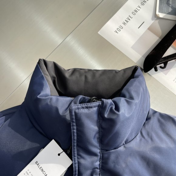 Balenciaga - Мужская двусторонняя куртка пуховик TJ_0511BA10 Balenciaga - Мужская двусторонняя куртка пуховик TJ_0511BA10