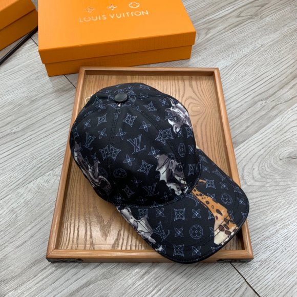 Louis Vuitton - Бейсболка кепка AO_2404LV6