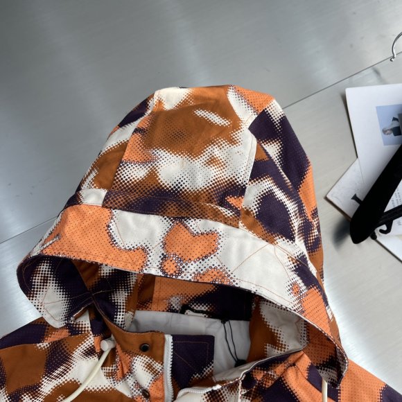 Louis Vuitton - Мужская куртка ветровка TJ_0801LV1 Louis Vuitton - Мужская куртка ветровка TJ_0801LV1