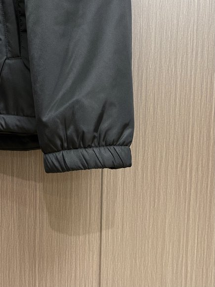 Prada - Мужская куртка парка DZ_2409PR7 Prada - Мужская куртка парка DZ_2409PR7