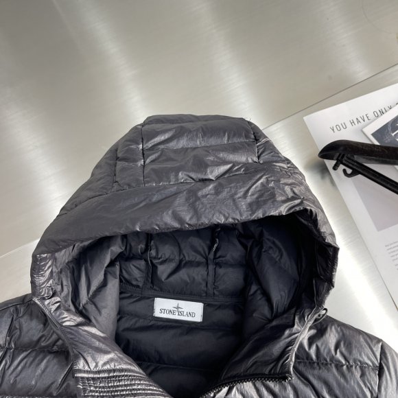 Stone Island - Мужская куртка пуховик TJ_2310SI7 Stone Island - Мужская куртка пуховик TJ_2310SI7