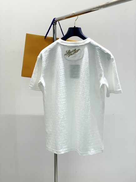 Louis Vuitton - Мужская футболка майка TI_1302LV2 Louis Vuitton - Мужская футболка майка TI_1302LV2