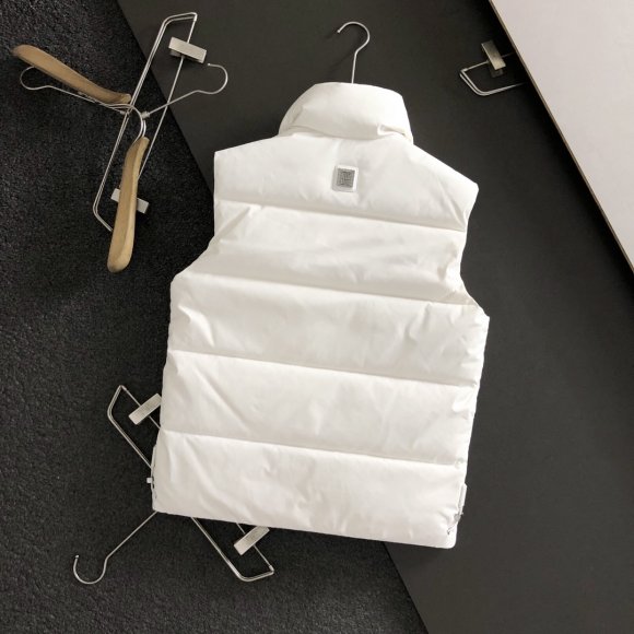 Givenchy - Мужской жилет пуховик DZ_1310GI6 Givenchy - Мужской жилет пуховик DZ_1310GI6