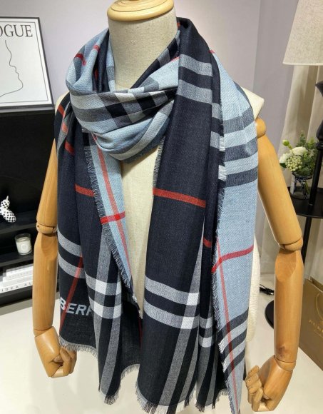 Burberry - Шерстяной шарф платок JX_0710BU5
