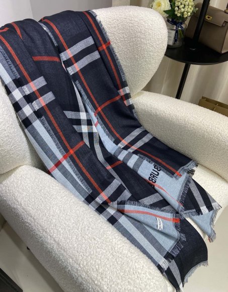 Burberry - Шерстяной шарф платок JX_0710BU5