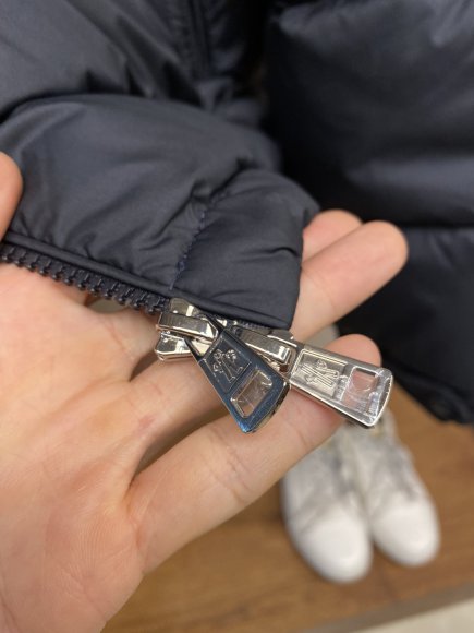 Moncler - Мужская куртка пуховик DZ_0611MO2