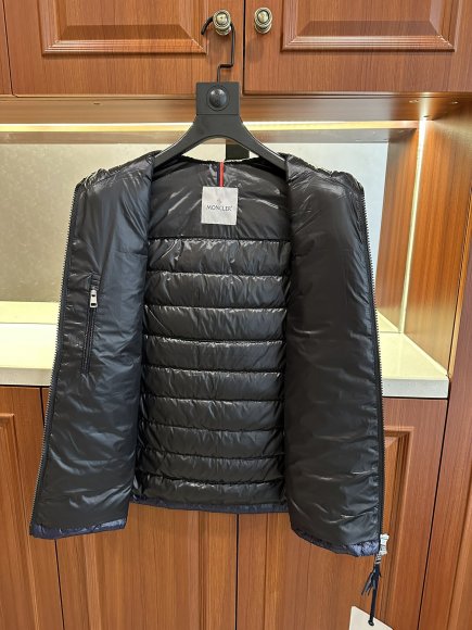 Moncler - Мужской жилет пуховик MI_1911MO11