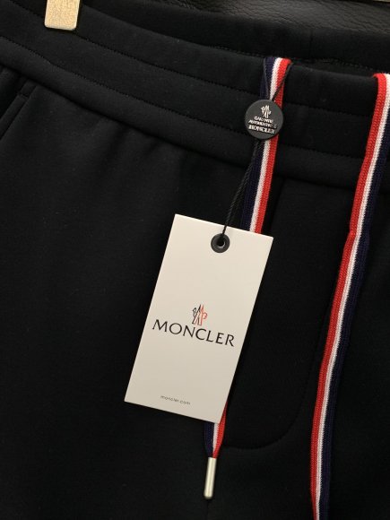 Moncler - Мужские спортивные штаны TI_2612MO2 Moncler - Мужские спортивные штаны TI_2612MO2