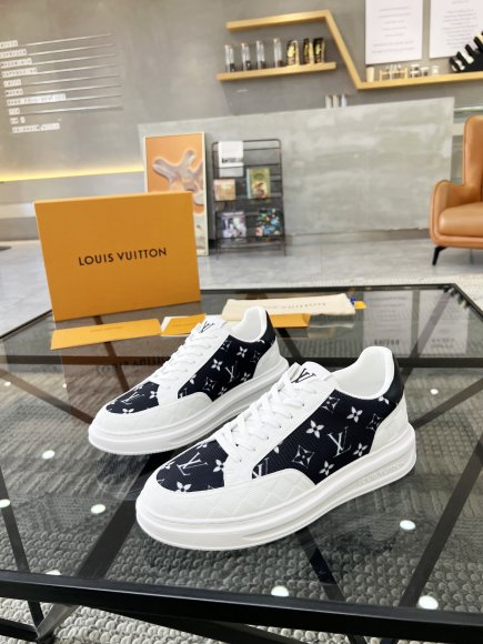 Louis Vuitton - Мужские кроссовки RU_1706LV3