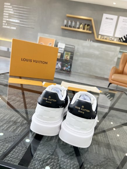 Louis Vuitton - Мужские кроссовки RU_1706LV3