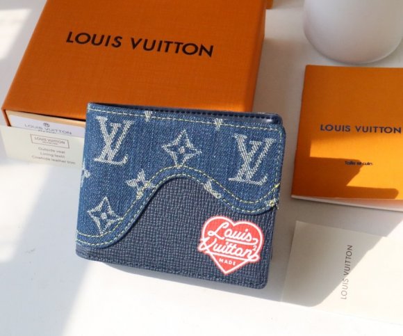 Louis Vuitton Кошелек CN_1802LV8 Louis Vuitton Кошелек CN_1802LV8
