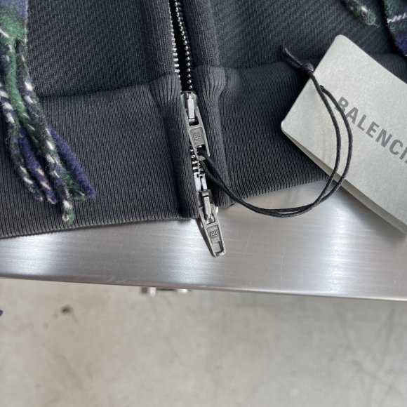 Balenciaga - Мужская кофта толстовка с шарфом TJ_2310BA9 Balenciaga - Мужская кофта толстовка с шарфом TJ_2310BA9