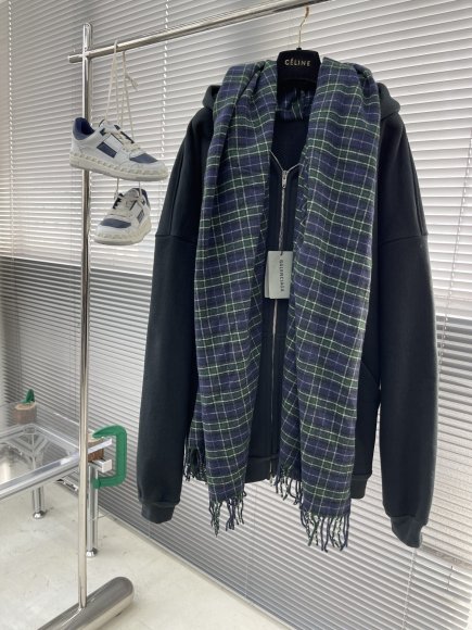 Balenciaga - Мужская кофта толстовка с шарфом TJ_2310BA9 Balenciaga - Мужская кофта толстовка с шарфом TJ_2310BA9