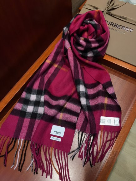 Burberry - Кашемировый шарф JX_0412BU1 Burberry - Кашемировый шарф JX_0412BU1