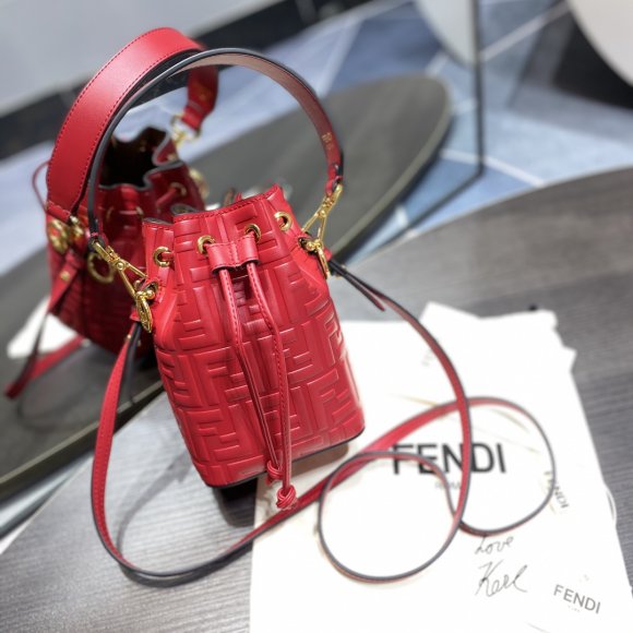 Fendi Mon Tresor Женская сумка- кисет GI_1802FE1 Fendi Mon Tresor Женская сумка- кисет GI_1802FE1