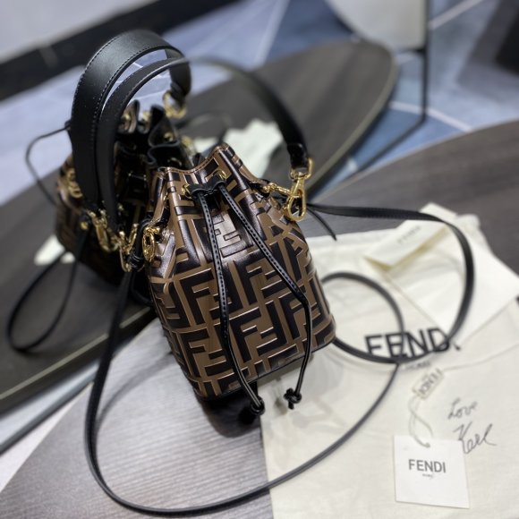 Fendi Mon Tresor Женская сумка- кисет GI_1802FE1 Fendi Mon Tresor Женская сумка- кисет GI_1802FE1