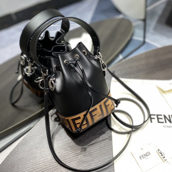 Fendi Mon Tresor Женская сумка- кисет GI_1802FE1 Fendi Mon Tresor Женская сумка- кисет GI_1802FE1