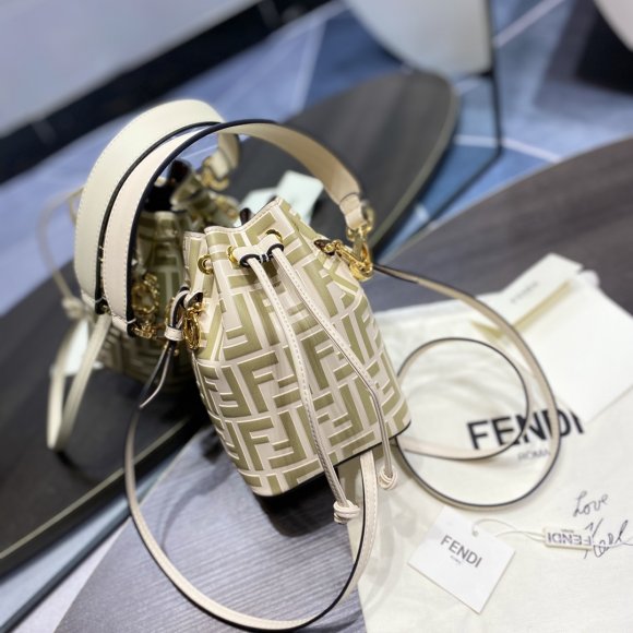 Fendi Mon Tresor Женская сумка- кисет GI_1802FE1 Fendi Mon Tresor Женская сумка- кисет GI_1802FE1