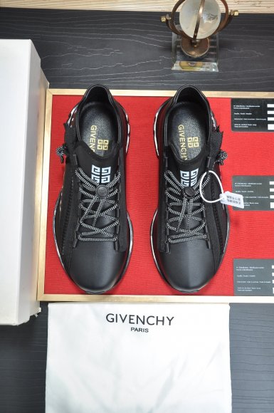 Givenchy - Мужские кроссовки ITL_0901GI1