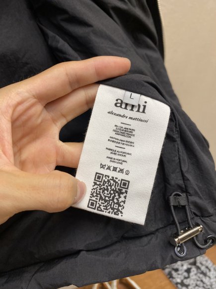 Ami - Мужской жилет пуховик DZ_0810AM3 Ami - Мужской жилет пуховик DZ_0810AM3