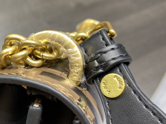 Fendi Kan U Женская сумка - мессенджер GI_1802FE2 Fendi Kan U Женская сумка - мессенджер GI_1802FE2