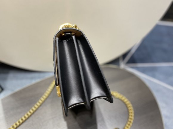Fendi Kan U Женская сумка - мессенджер GI_1802FE2 Fendi Kan U Женская сумка - мессенджер GI_1802FE2