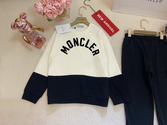 Moncler - Детский спортивный костюм QK_1308MO4 Moncler - Детский спортивный костюм QK_1308MO4