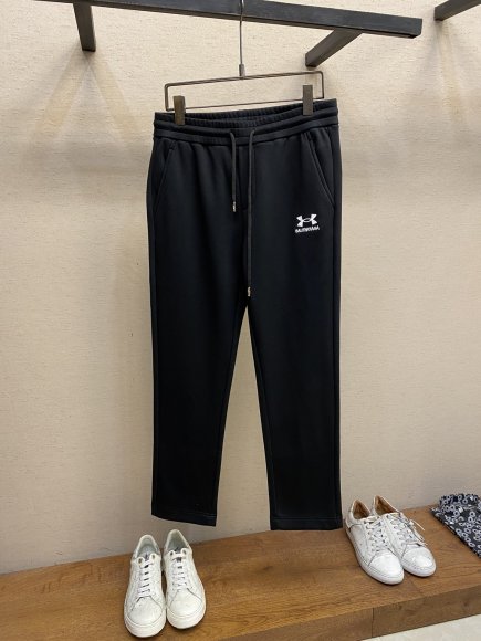 Balenciaga - Мужские спортивные штаны DZ_3008BA7 Balenciaga - Мужские спортивные штаны DZ_3008BA7