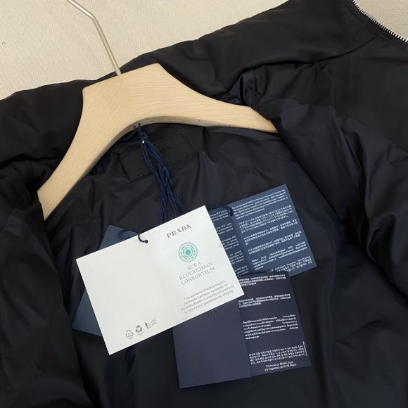 Prada - Мужская куртка пуховик DZ_2410PR1 Prada - Мужская куртка пуховик DZ_2410PR1