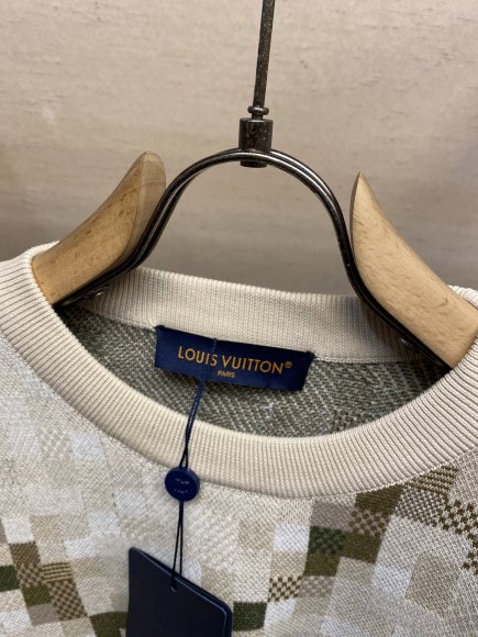 Louis Vuitton - Мужская кофта свитер DZ_1302LV6 Louis Vuitton - Мужская кофта свитер DZ_1302LV6