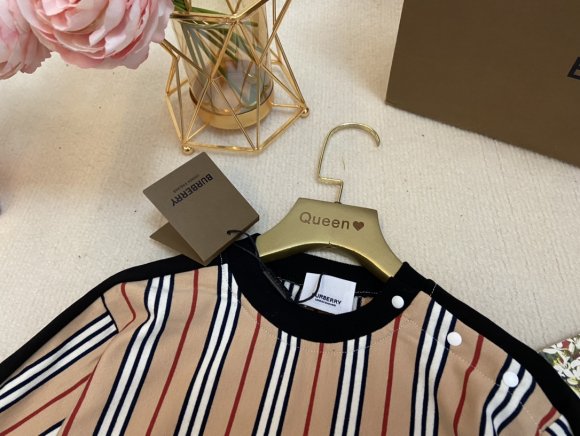 Burberry - Детский комбинезон слип QK_1308BU5