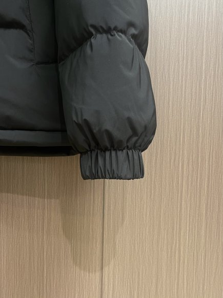 Louis Vuitton - Мужская куртка пуховик DZ_0611LV7 Louis Vuitton - Мужская куртка пуховик DZ_0611LV7