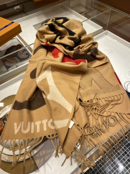 Louis Vuitton - Кашемировый шерстяной шарф JX_0412LV5
