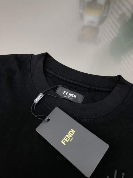 Fendi - Мужская футболка майка DZ_2203FE15 Fendi - Мужская футболка майка DZ_2203FE15