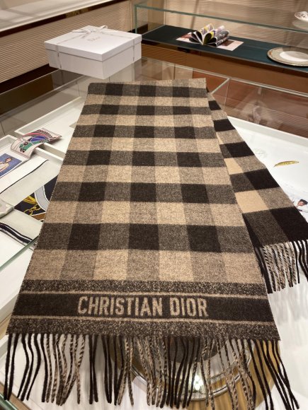 Dior - Шерстяной шарф JX_0412DI6