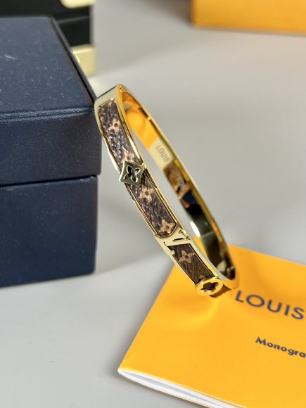 Louis Vuitton 2022 Браслет OR_2806LV8