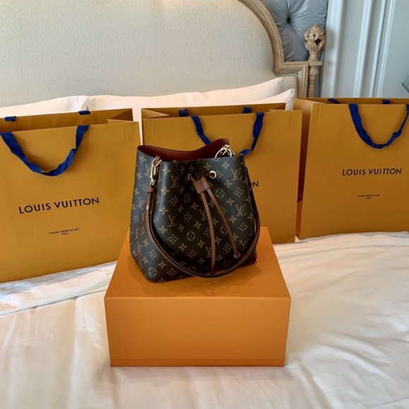 Louis Vuitton NeoNoe Женская сумка кисет LL_0402LV2 Louis Vuitton NeoNoe Женская сумка кисет LL_0402LV2