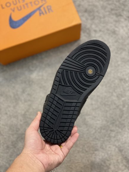 Louis Vuitton & Nike Air Jordan 1 Low - Мужские кроссовки ботинки A1_0411LV1 Louis Vuitton & Nike Air Jordan 1 Low - Мужские кроссовки ботинки A1_0411LV1